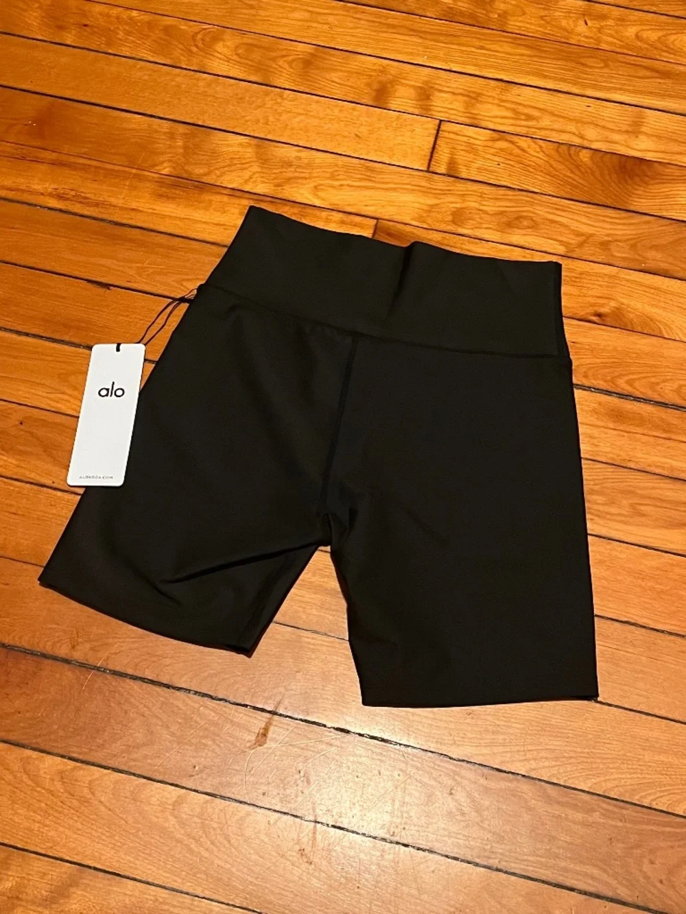 alo yoga shorts